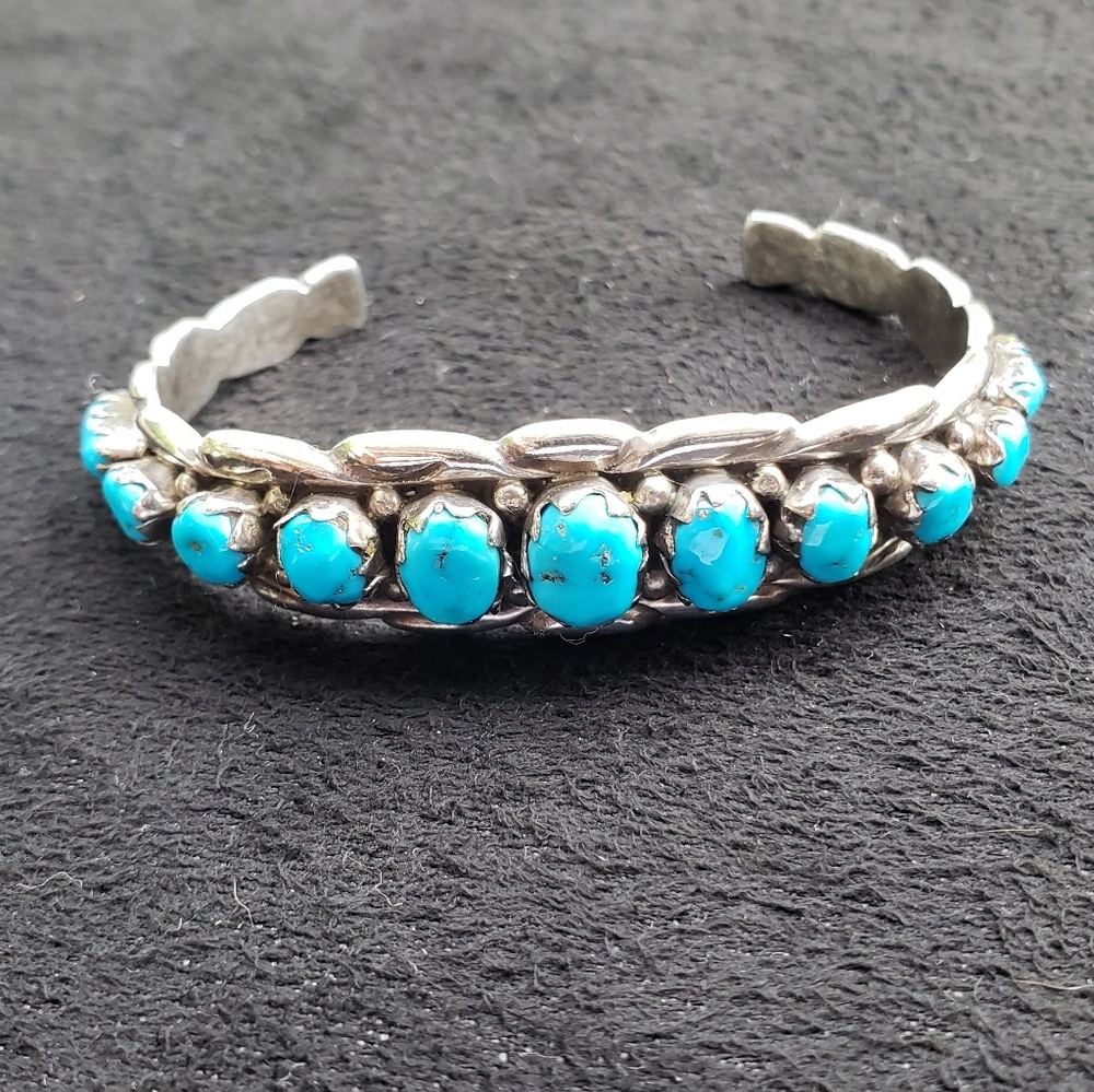 *SOLD* RARE A Quam Silver/Turquoise Bangle
